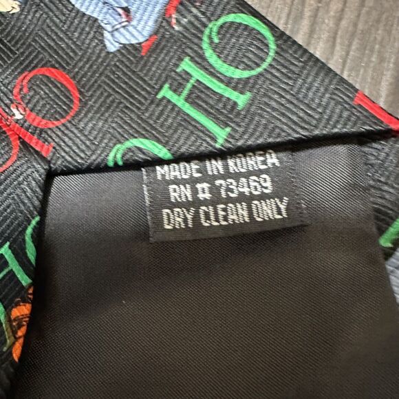 VTG Disney Winnie The Pooh & Friends Christmas Holiday Neck Tie Black Men’s 54" - Picture 6 of 7